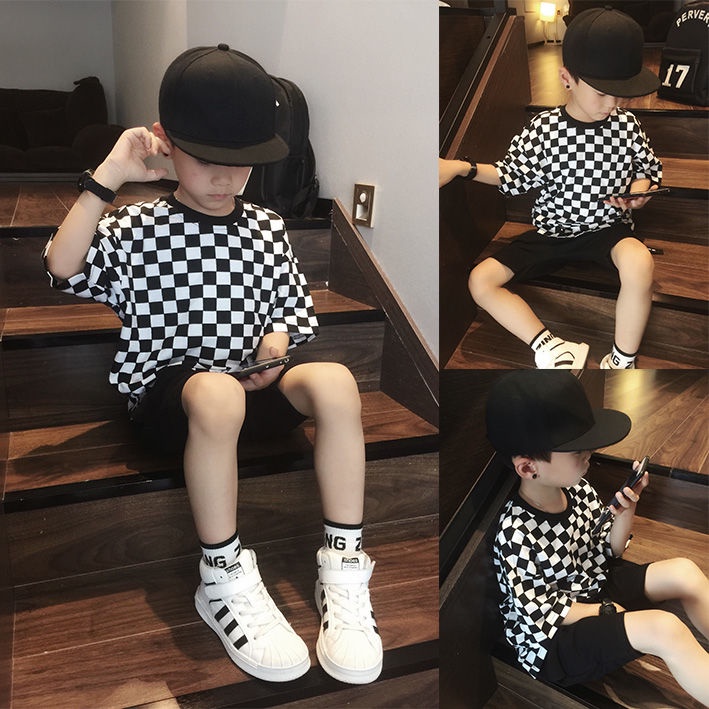 Áo thun tay ngắn dáng rộng họa tiết ca rô trắng đen phong cách hip hop thời trang Hàn Quốc 2021 cho bé trai