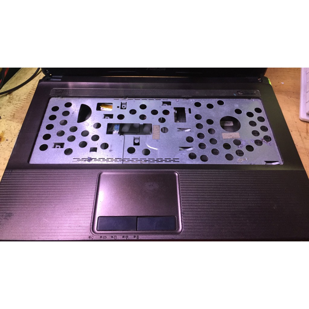 #Bộ vỏ Asus X44H, e có bán lẻ từng mặt a,b,c,d và cáp màn,loa,bản lề...bác nào cần inbox | BigBuy360 - bigbuy360.vn