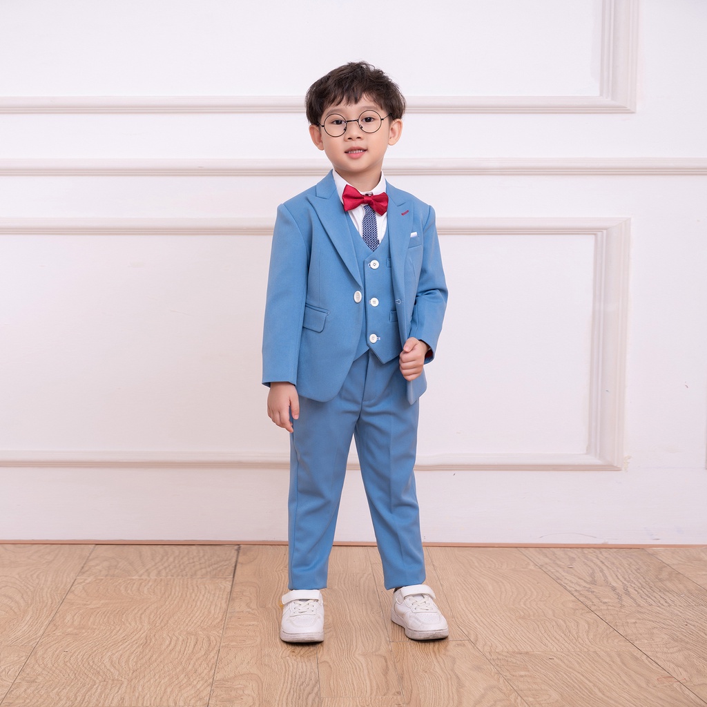 Bộ vest bé trai màu xanh nhạt