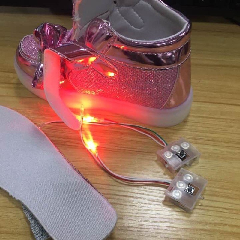 Bộ 2/4 đèn LED thay thế gắn đế giày cho bé