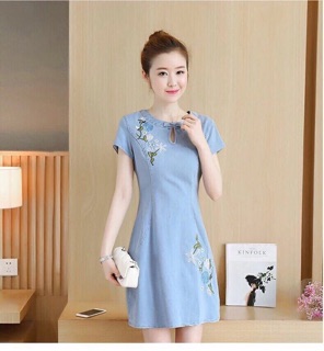 Đầm jean body thêu hoa