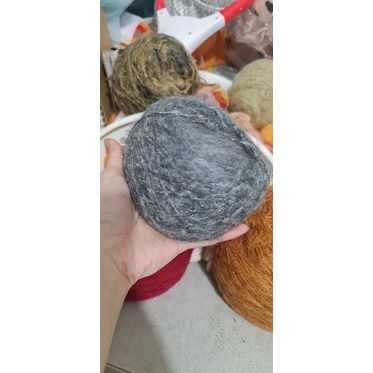 Thanh lý len mohair màu trắng kem vani