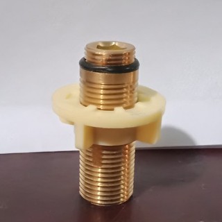 Ống đồng và ốc chân vòi chậu rửa mặt
