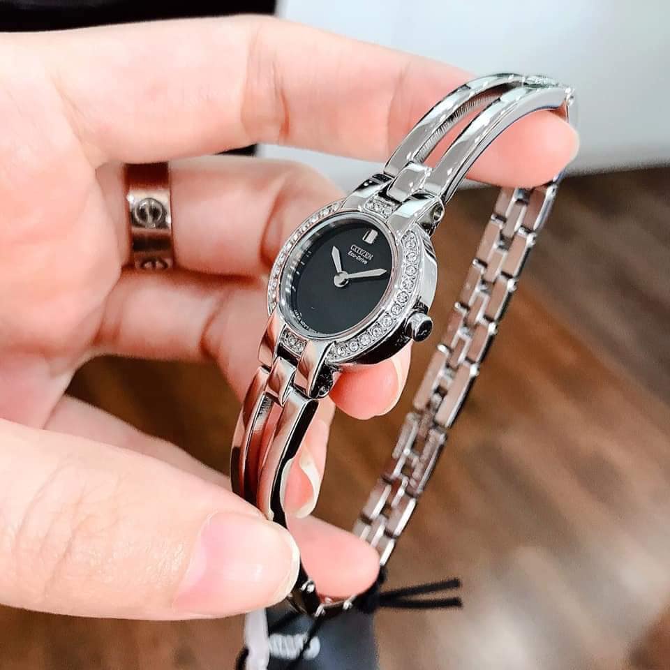 Đồng Hồ Nữ Citizen EW9990-54EXG dây bạc mặt đen Eco-Drive