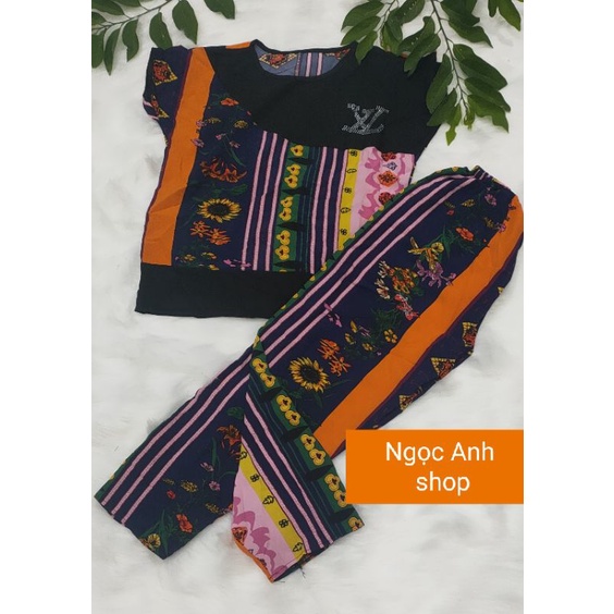 Bộ tay ngắn quần dài vải lụa