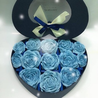 Hộp hoa hồng giấy nhún 8/3