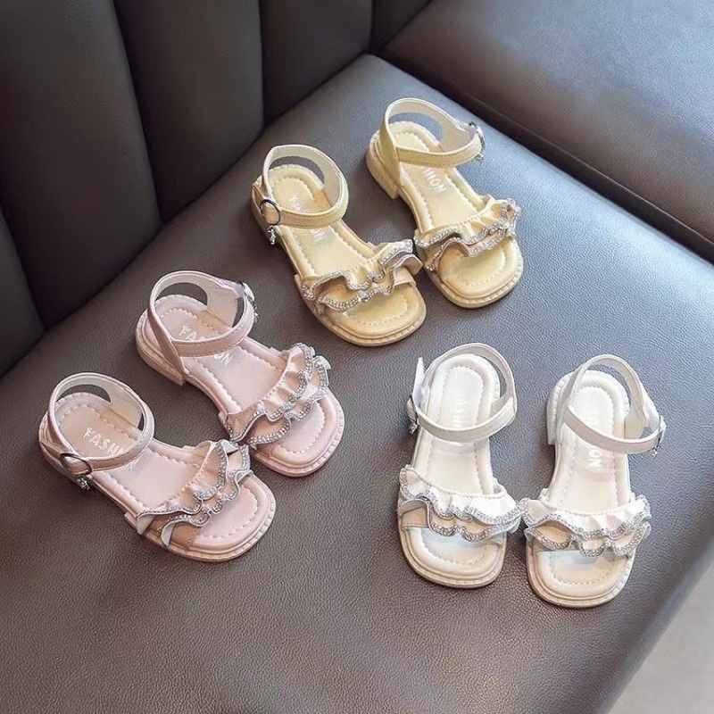 Giày sandal bé gái mã 699