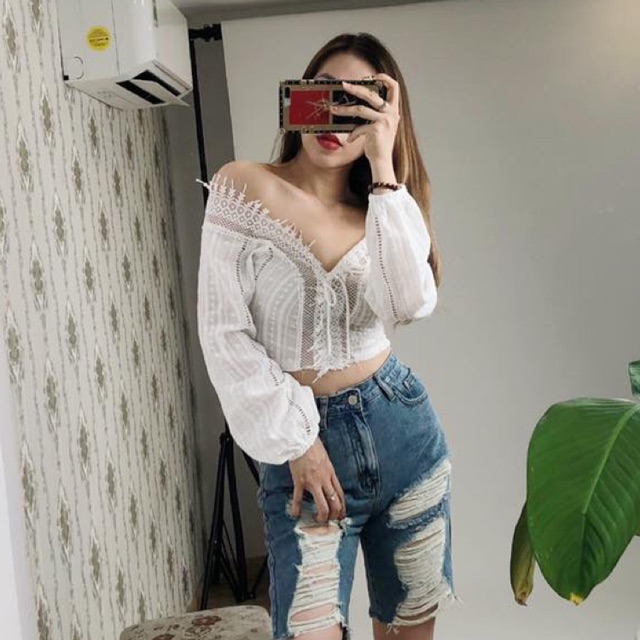 Áo croptop bẹt vai