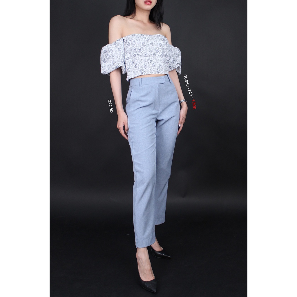 Q6953 - Áo croptop trễ vai F21 tay ngắn phồng, in hoa lá