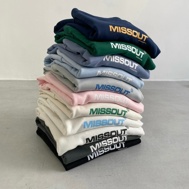 Áo sweater nỉ chân cua Unisex MISSOUT màu XANH LÁ/NÂU/KEM/XÁM  Nam nữ unisex  Áo missout tay dài