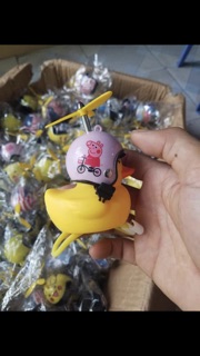 Đèn vịt gắn xe đội mũ bảo hiểm