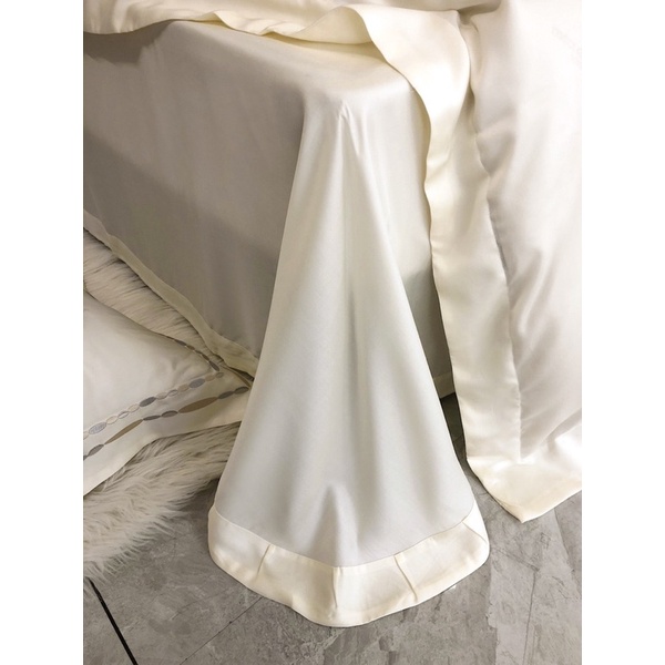 Bộ chăn ga gối Tencel 80s cao cấp thêu lông vũ 2 màu trắng ghi Bee House