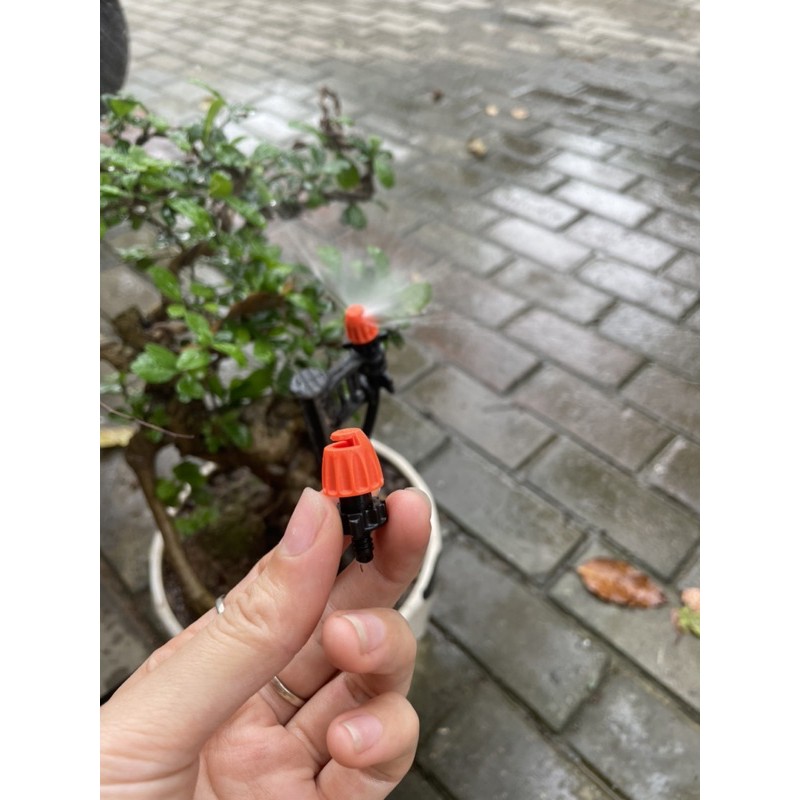 ĐẦU TƯỚI PHUN MƯA XOÈ GÓC PHUN 180 độ