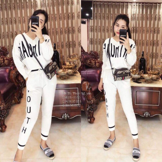 Com bo đồ bộ