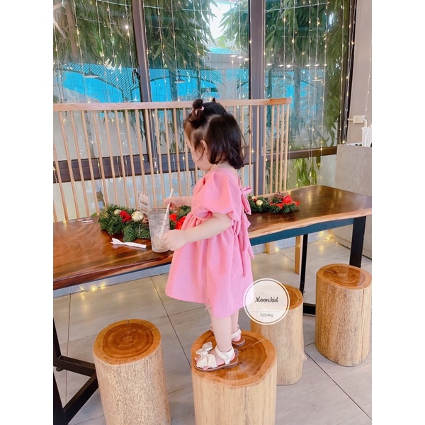váy xốp tay bồng 2 nơ lưng bé gái