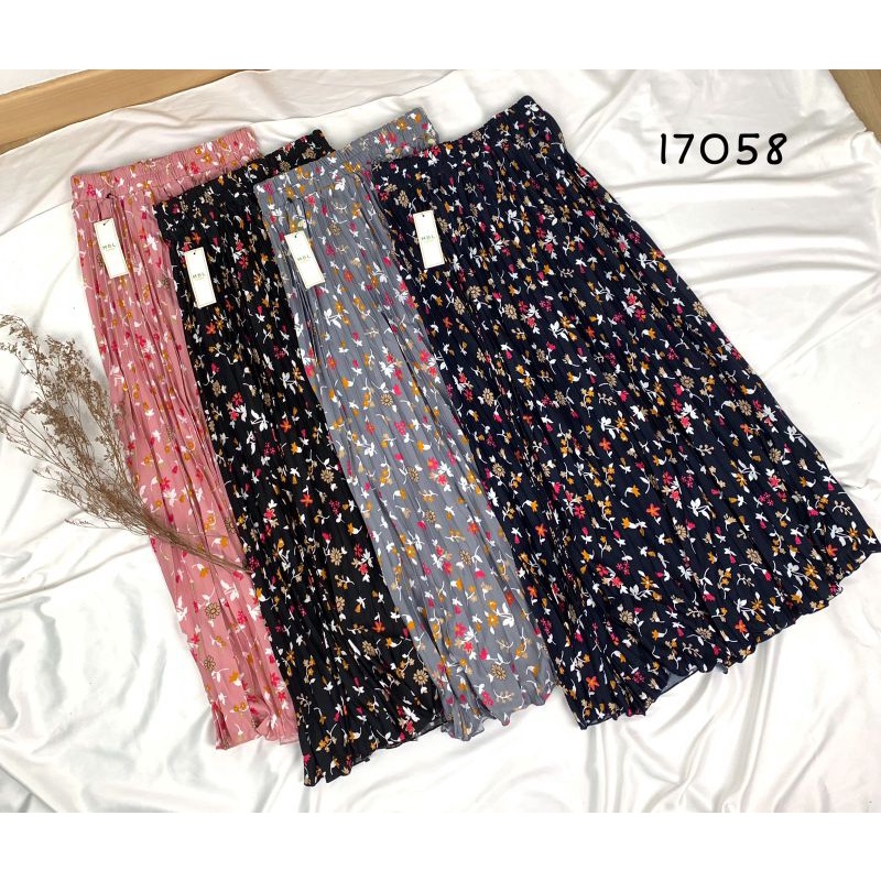 Chân Váy Xếp Ly Hoa TULIP Cao Cấp 4 Màu Cơ Bản Cao Cấp Đơn Giản Màu Xám Đen Hải Quân Cơ Bản Cao Cấp Cho Nữ