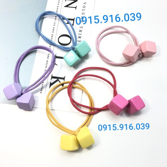 Cột Tóc Hạt Vuông Nhựa Giao màu ngẫu nhiên