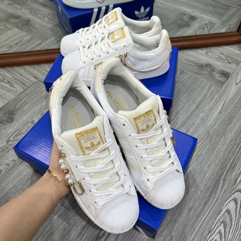 Giày thể thao nam nữu CT adidas Superstar mũi sò Charm đính hột xoàn trắng, giày das 3 vạch kem SC mới full hộp