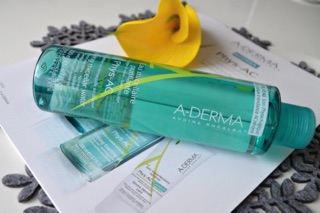 Sữa rửa mặt Aderma Pháp 400ml
