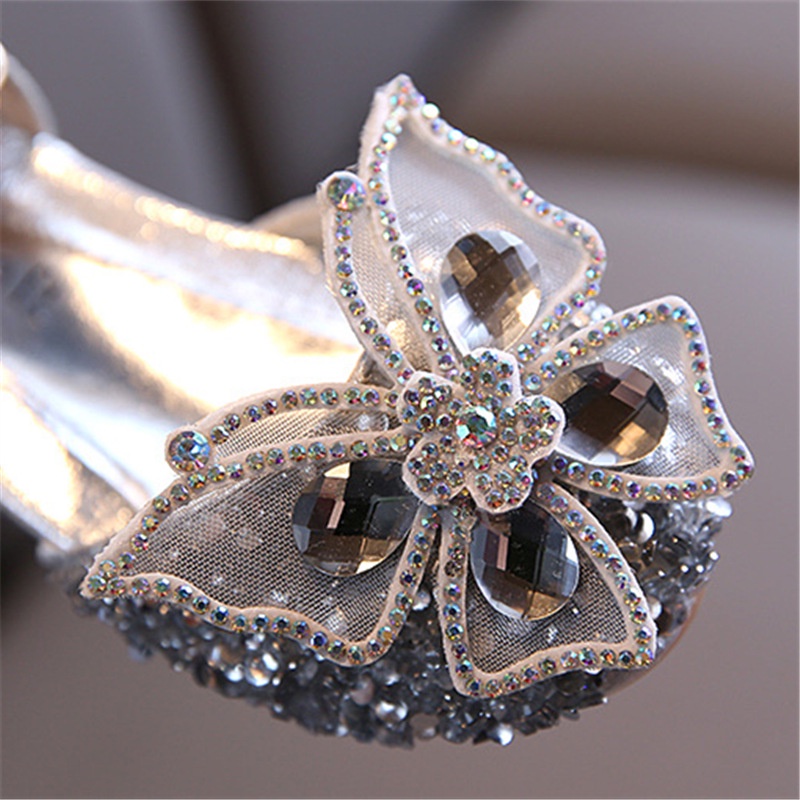 Giày công chúa nơ bướm sandal và búp bê xinh lung linh hết nấc