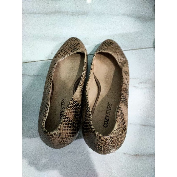 Giày da dập vân r ắ n  size 37