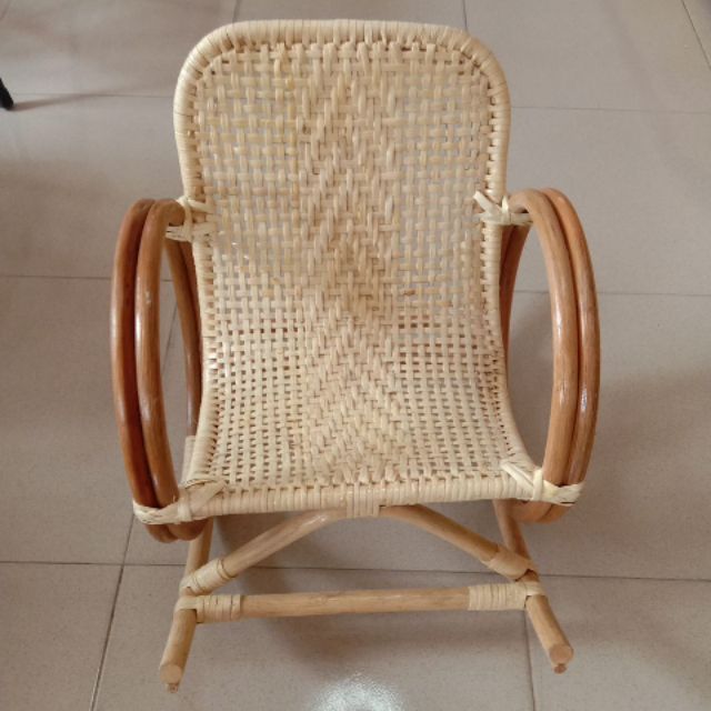 Ghế mây bập bênh cho bé