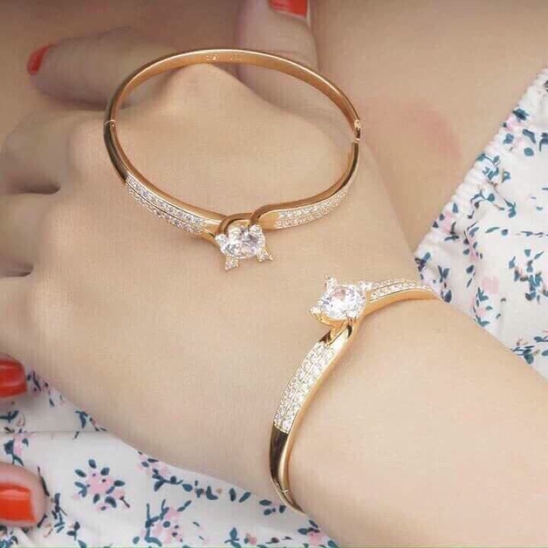 Vòng tay nữ không gỉ khoá cài có khắc kí hiệu KAMI