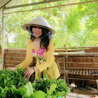 Áo bà bà hoa sen