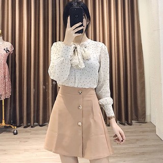 Chân váy chữ A đắp tà có quần lót trong