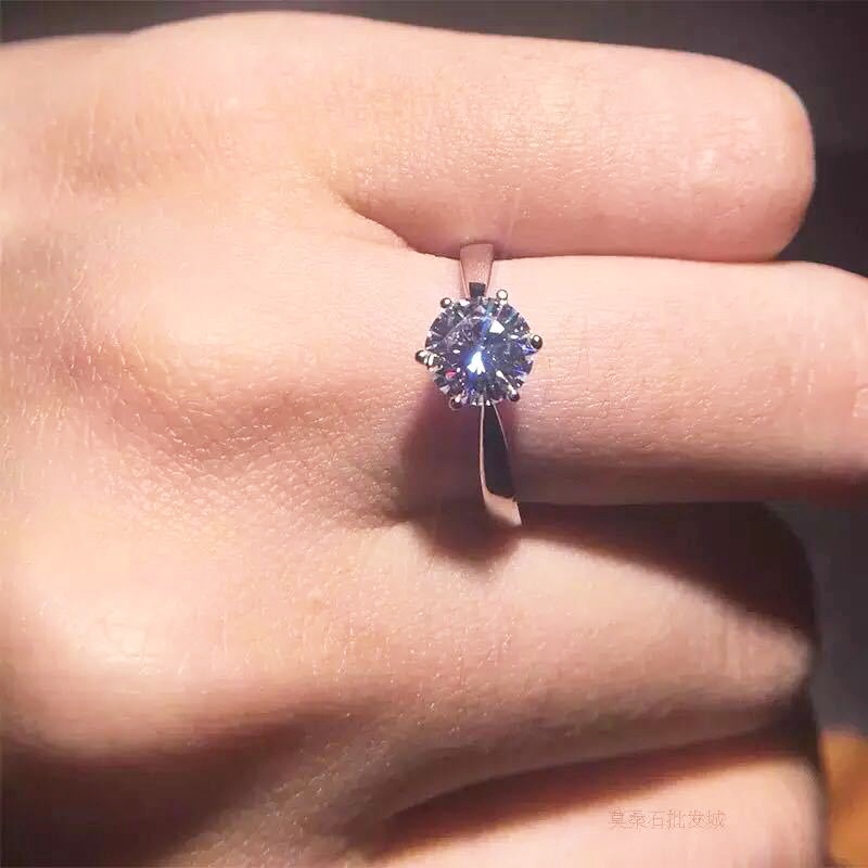 Nhẫn đính hôn hình móng vuốt đính đá zircon đơn giản có thể điều chỉnh kích thước dành cho cặp đôi