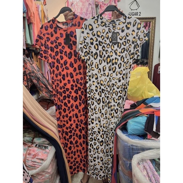 Đầm suông hoạ tiết dập ly thái