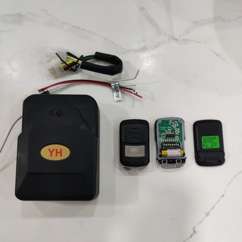Bộ điều khiển kèm 2 remote mã gạt 433Mhz hiệu YH hàng Đài Loan