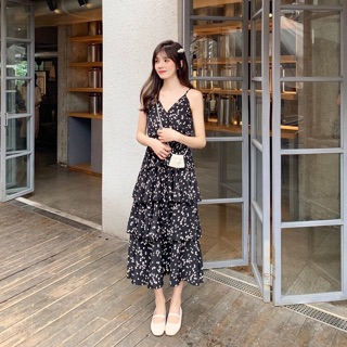 Đầm hai dây xếp tầng