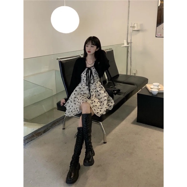 Set váy hoa nhí xoè hai dây kèm áo khoác ngoài