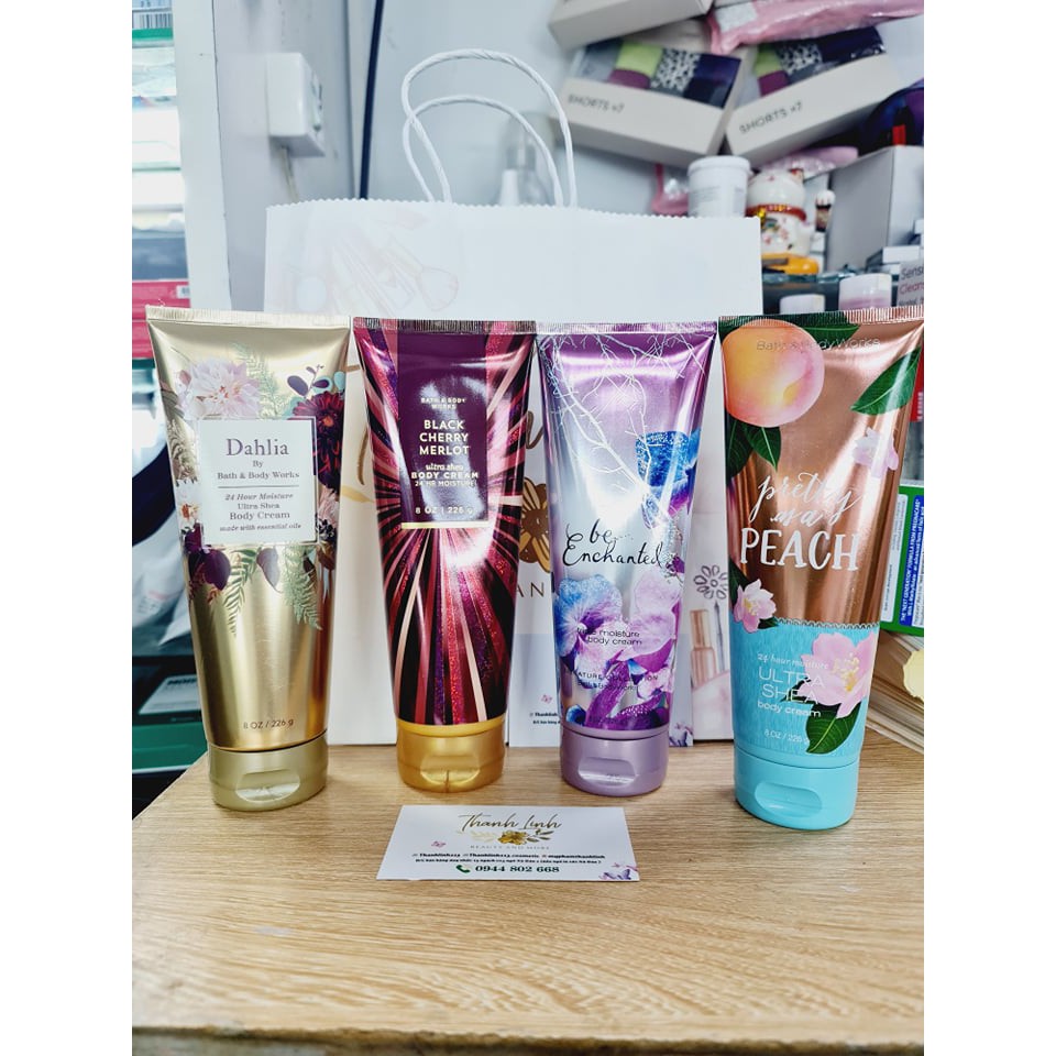 Kem dưỡng thể Bath & body works body cream dưỡng mềm mịn da, độ bám mùi tốt và siêu thơm sang chảnh 226g | BigBuy360 - bigbuy360.vn