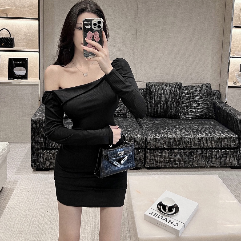 Đầm Đen Dài Tay Ôm Dáng Quyến Rũ Dành Cho Nữ