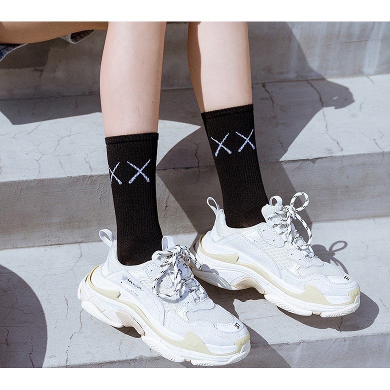Tất Vớ Thời Trang Unisex cho Nam Nữ, Tất Vớ Cổ Cao XX Trắng Đen Vải Cotton Co Giãn Thể Thao, Hàn Quốc, Phối Đồ