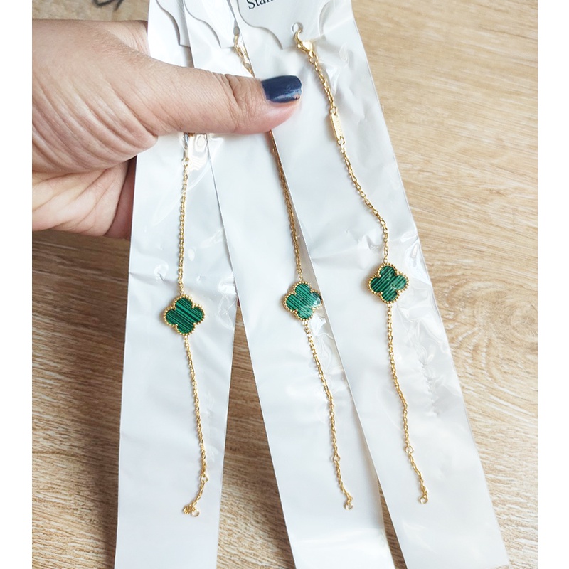 Lắc Tay Cỏ 4 Lá  Titan Ko Đen TT 4412