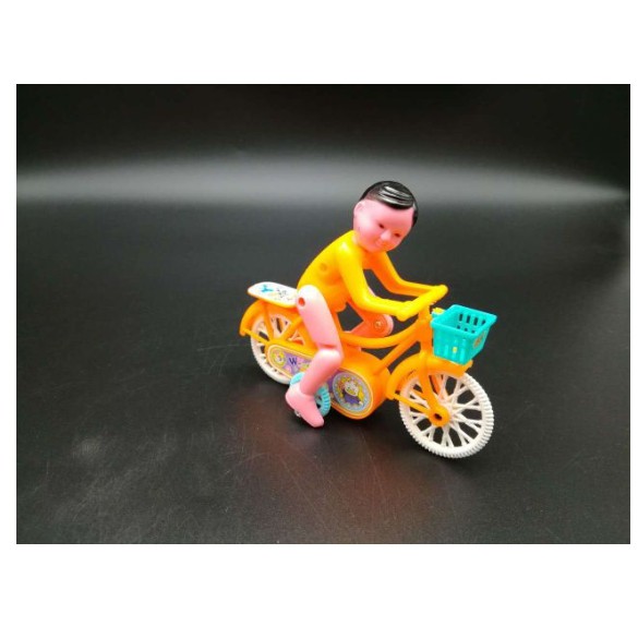 Xe đạp chạy cót