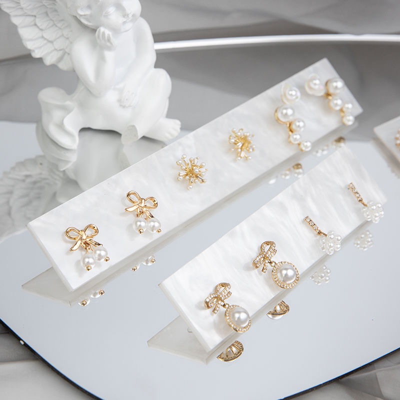 Giá Đỡ Trưng Bày Bông Tai/Thẻ/Trang Sức/Ảnh Chụp Hình