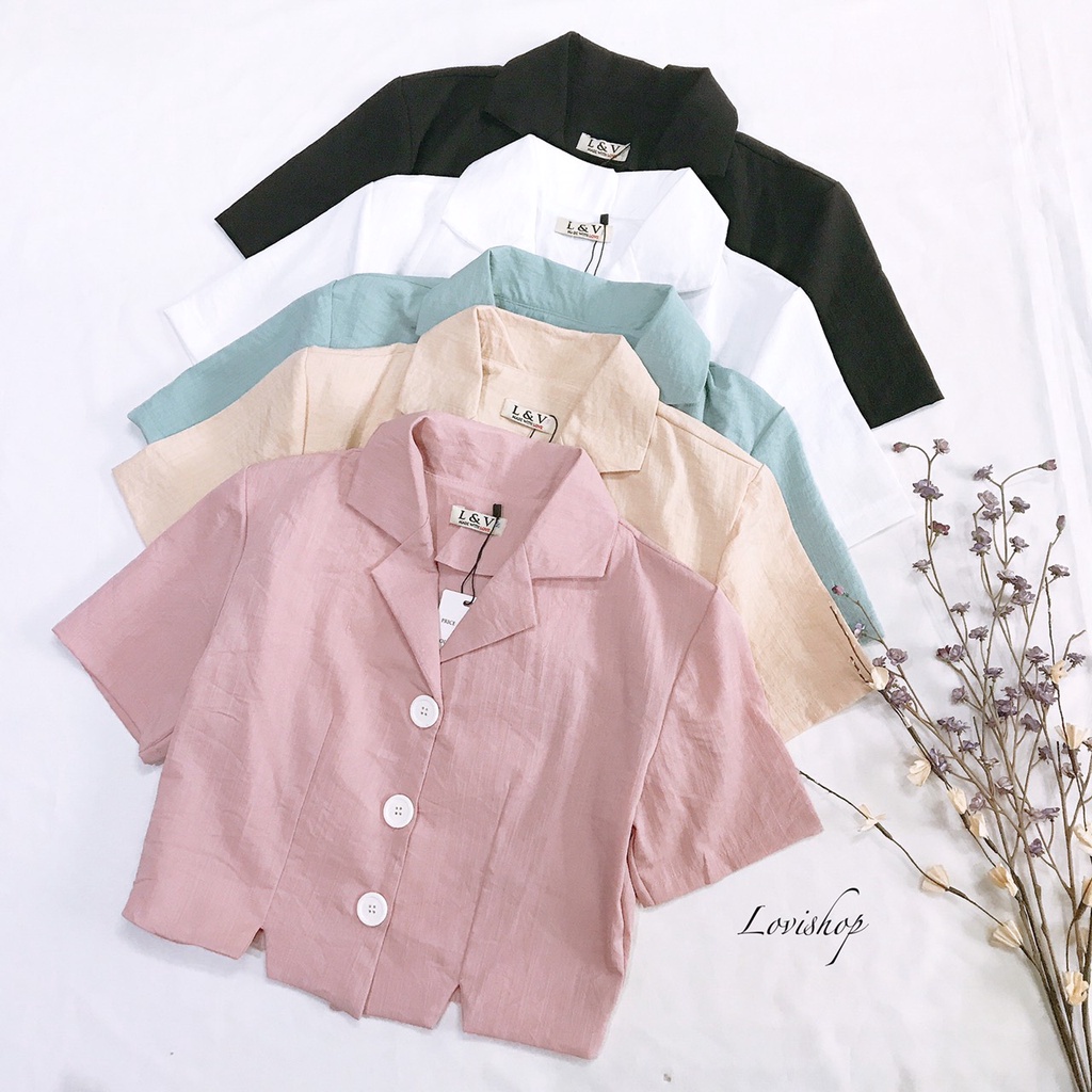 Áo sơ mi nữ cộc tay cổ vest kiểu croptop dáng suông phối 3 khuy to trẻ trung nữ tính