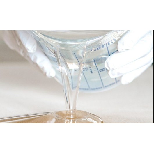 Keo epoxy resin trong suốt không màu