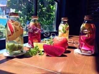 CHAI VUÔNG NÚT GỖ 350ML