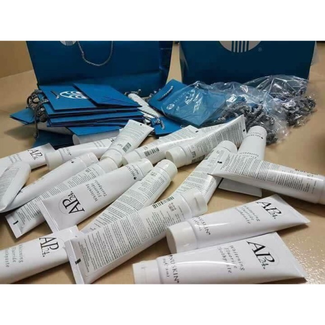 Kem đánh trắng răng AP24