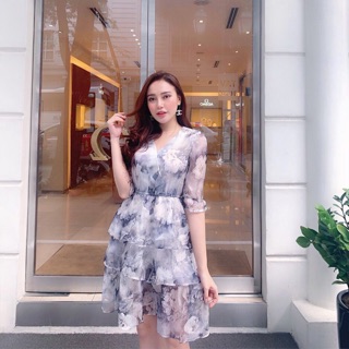 Đầm xoè hoa