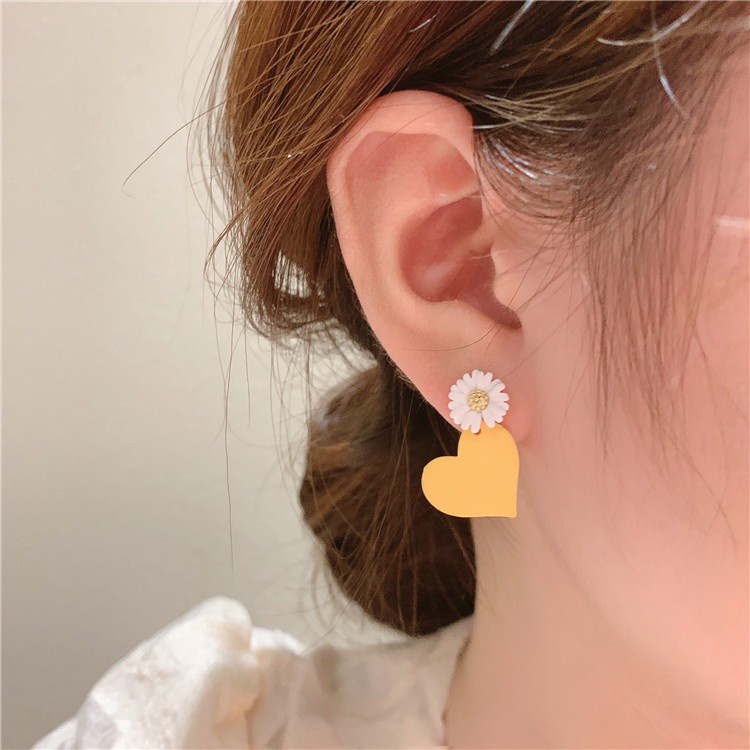 Bông Tai Hình Hoa Cúc Nhỏ Màu Trắng Phong Cách Hàn Quốc Cho Nữ