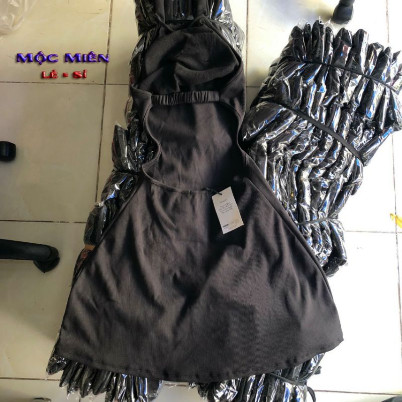 Váy đầm nữ hở lưng cổ yếm ôm body có đệm mút dáng xòe cài cúc đi biển dự tiệc sang chảnh tôn eo dáng  -mã VD141 | BigBuy360 - bigbuy360.vn