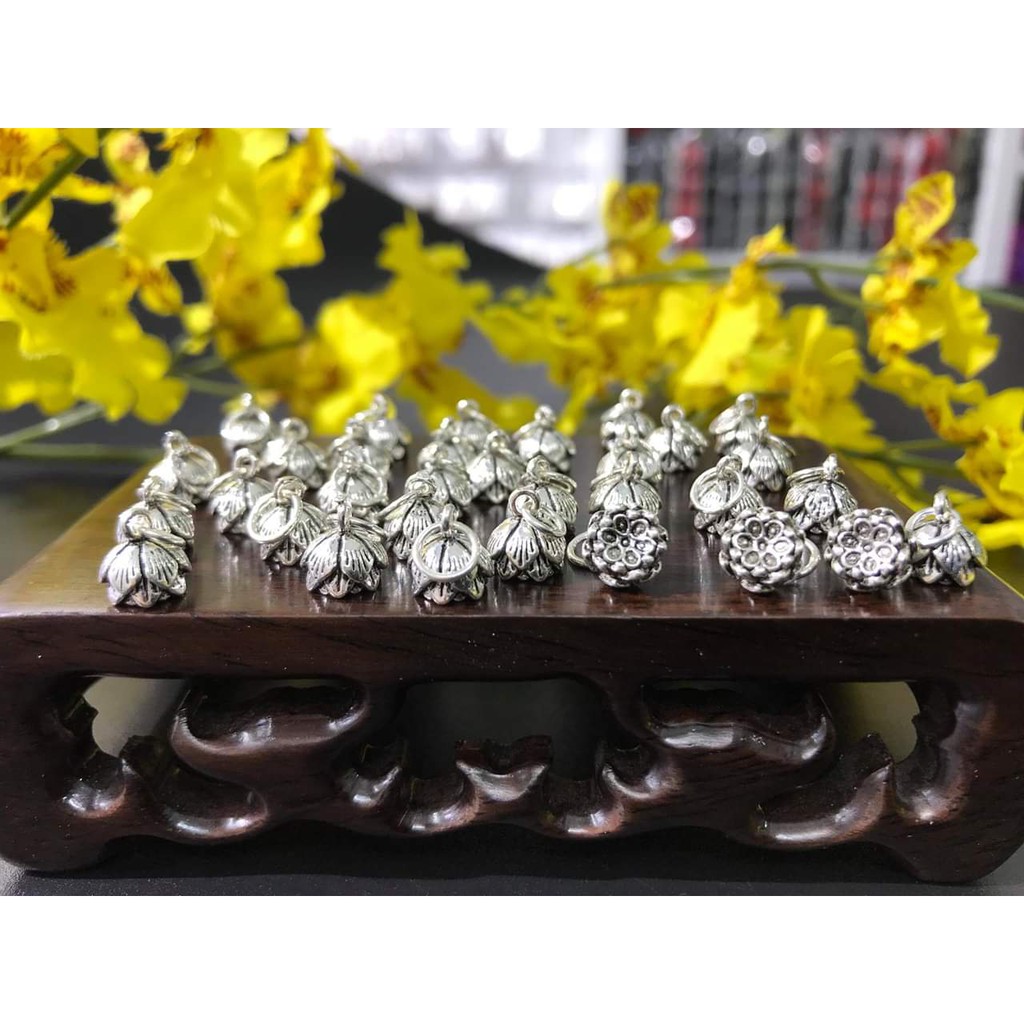 Charm rơi hình nhụy sen