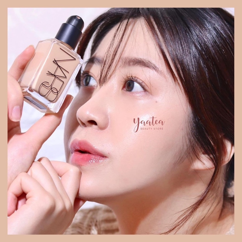 Kem nền Nars Light Reflecting Foundation