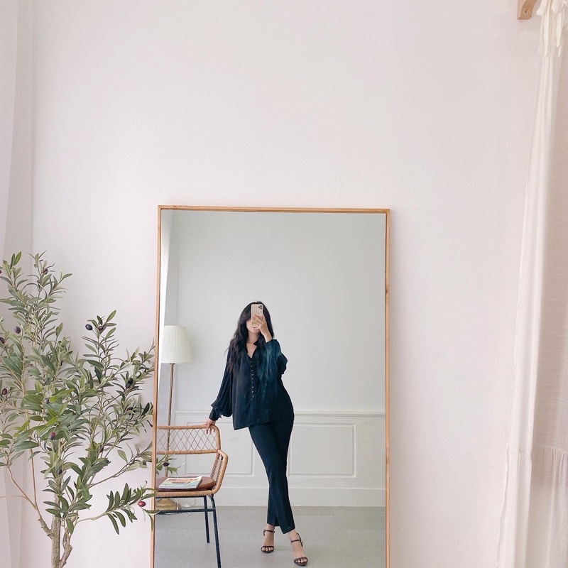 Quần ống hơi loe bass trousers